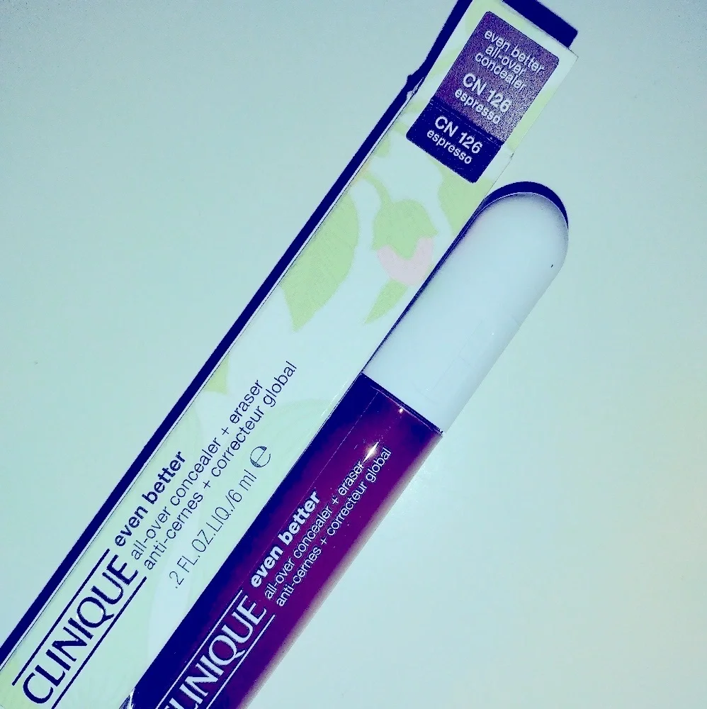 Clinique Even Better All Over Concealer + Eraser CN 126 espresso with free gift